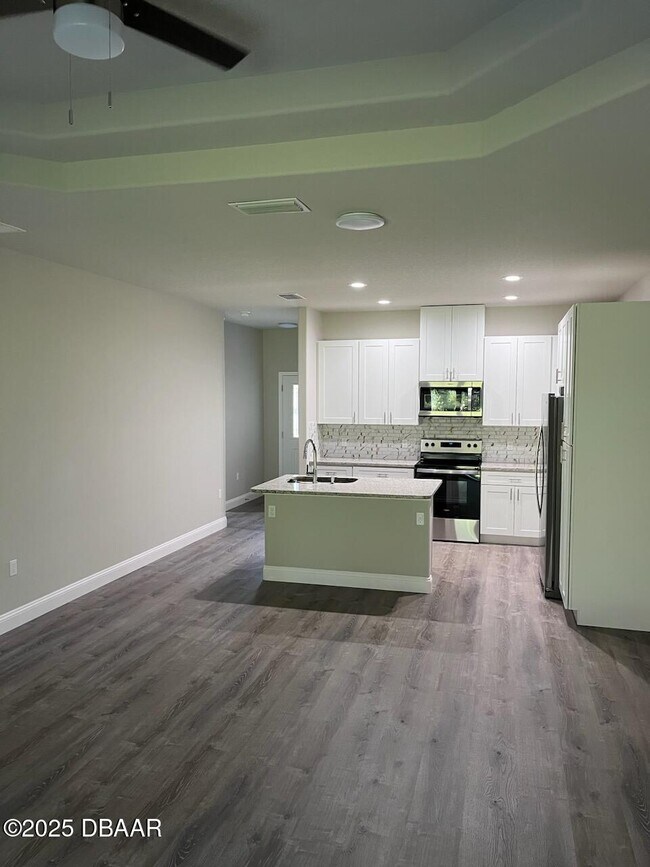 Building Photo - 44 Regency Dr