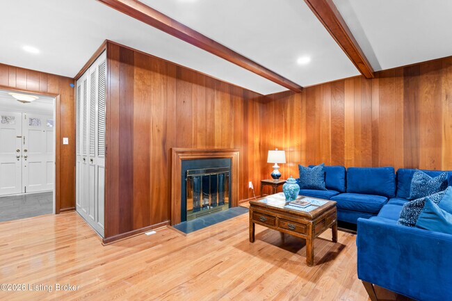 Building Photo - 2102 Northfield Dr