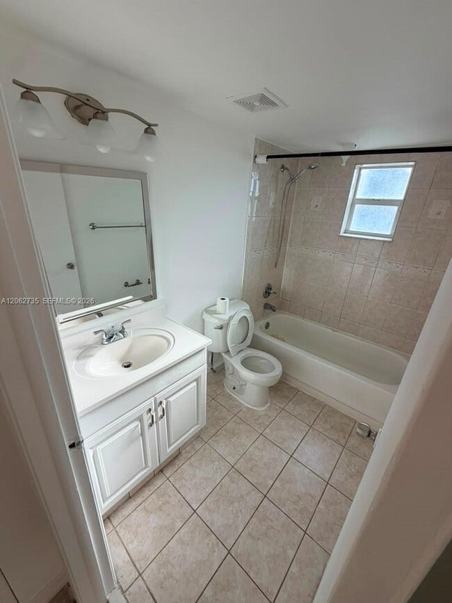 Building Photo - 12193 Royal Palm Blvd