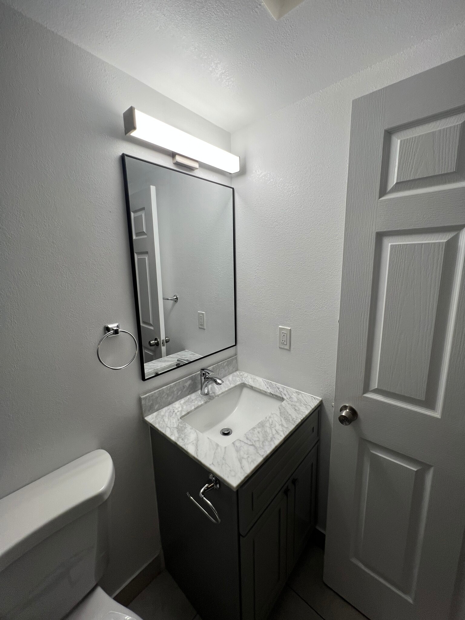 3rd Bedroom Bath - 1010 Chester St