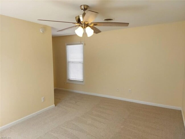 Building Photo - 3 BR 2 BA House