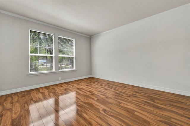 Building Photo - 306 Canyon Lake Dr