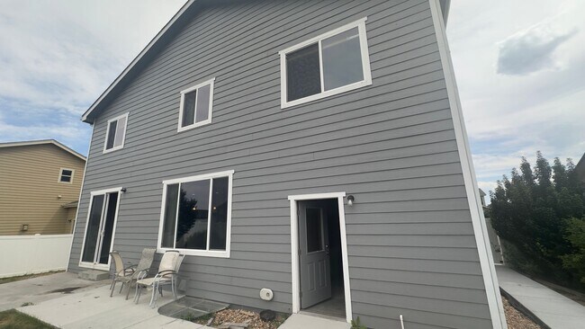 Building Photo - Great Home in Wellington