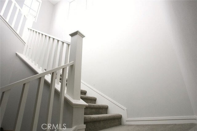 Building Photo - 125 Full Sun