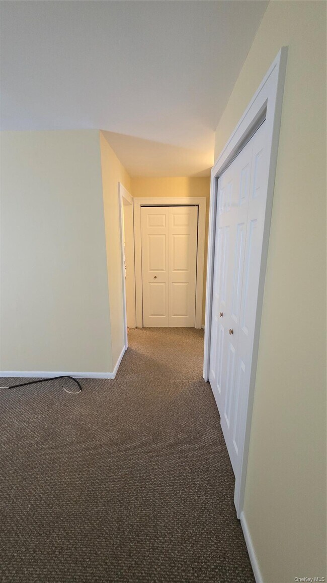Building Photo - 47 Scarborough Ln