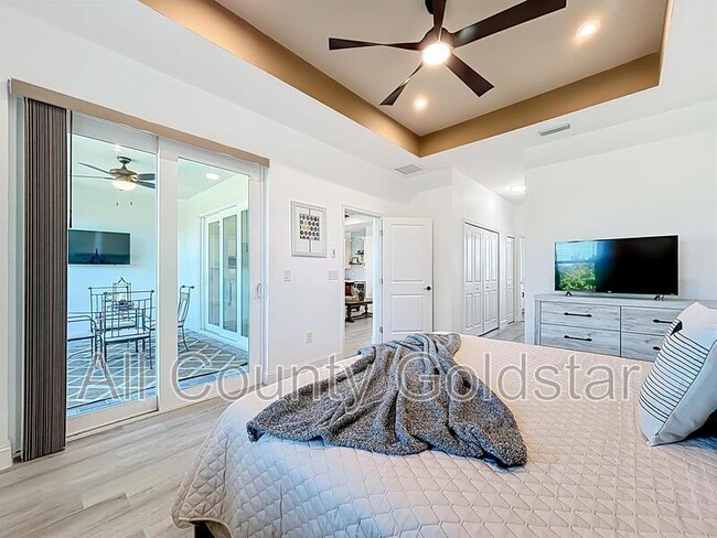 Building Photo - 6049 Higgins Ln