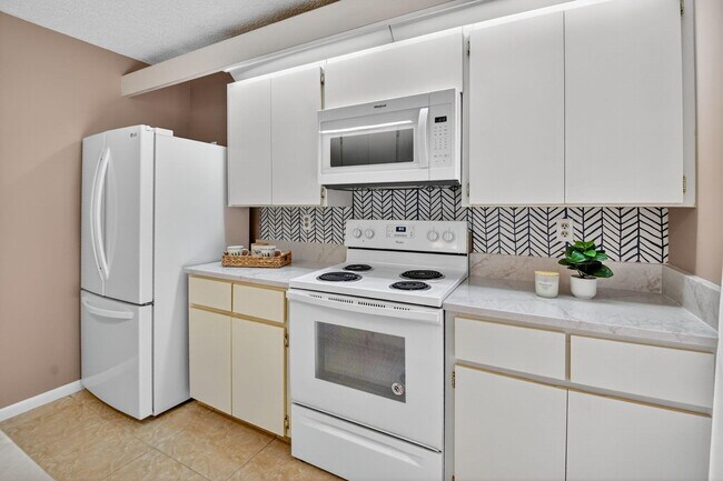 Building Photo - 413 Buttonwood Ln