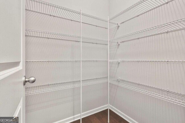 Building Photo - 240 Stillwood Dr