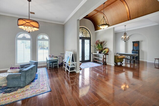 Building Photo - 5 Muirfield Dr