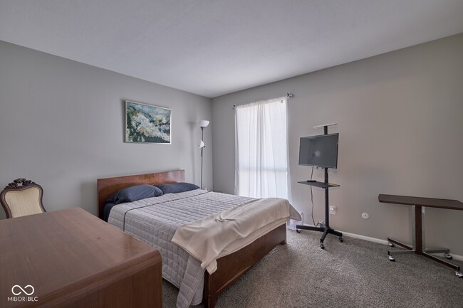 Building Photo - 7458 Countrybrook Dr