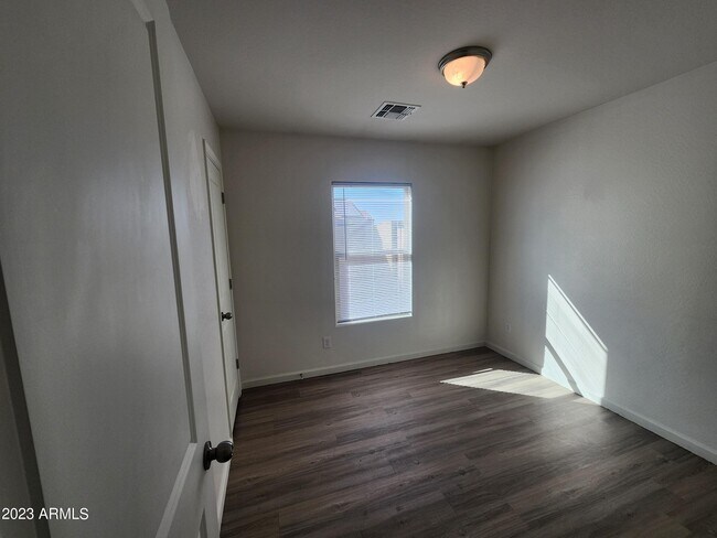 Building Photo - 158 W Taylor Ave