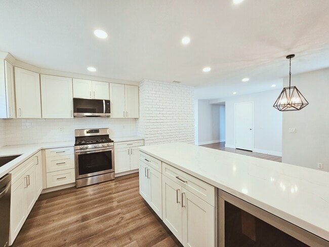 Building Photo - 9213 El Tango Cir
