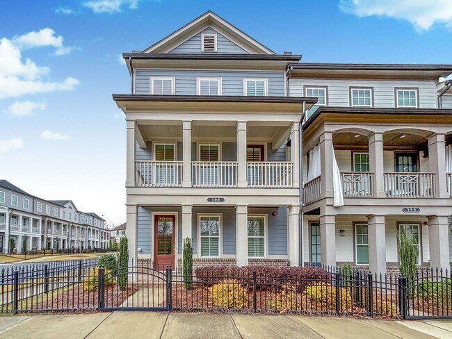 Primary Photo - Beautiful 3 BR Townhome in Woodstock!