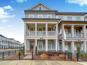 Building Photo - Beautiful 3 BR Townhome in Woodstock!