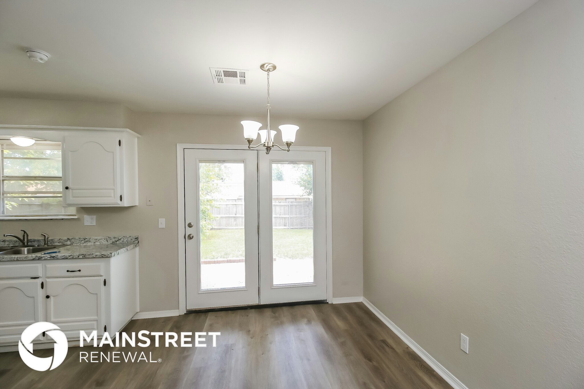 Building Photo - 207 Cherokee Dr