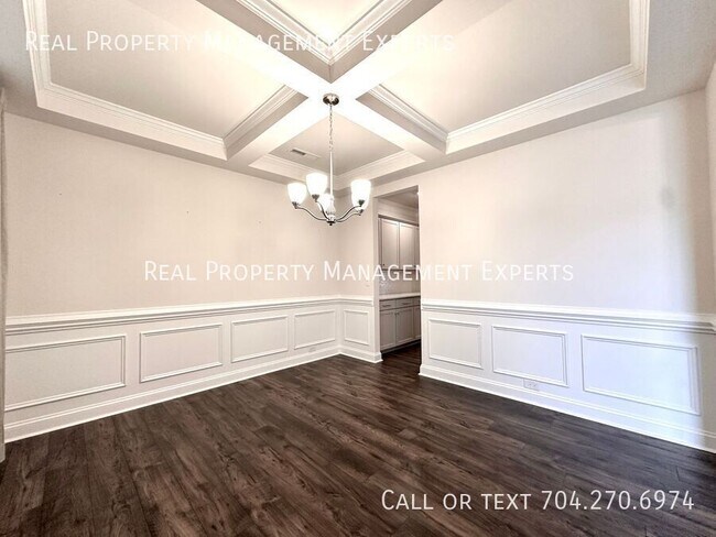 Building Photo - 6029 Whitechapel Ct