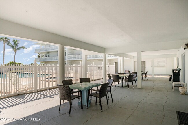 Building Photo - 4800 Ocean Beach Blvd