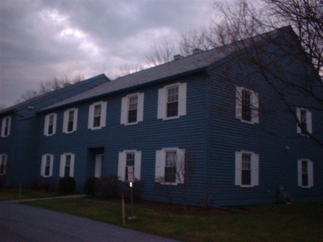 Building Photo - 158 N Twin Oaks Ter