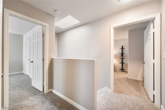 Building Photo - 1626 Hennepin Dr