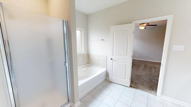 Building Photo - 3139 Crest Ln