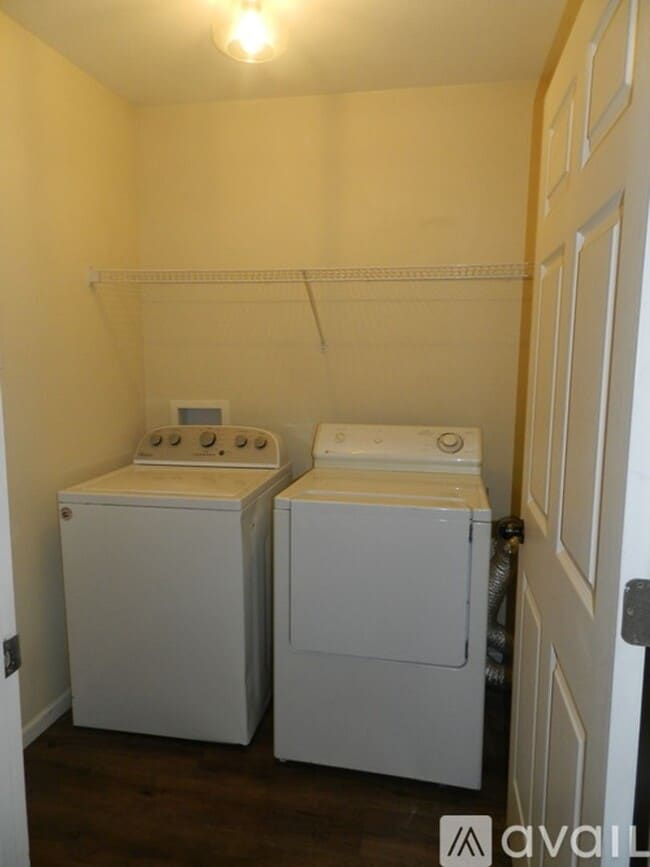 Building Photo - Available March 20th!!!