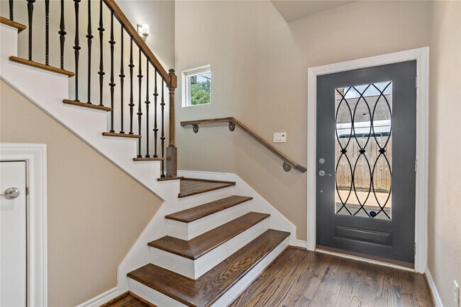 Building Photo - 4312 Dickson St