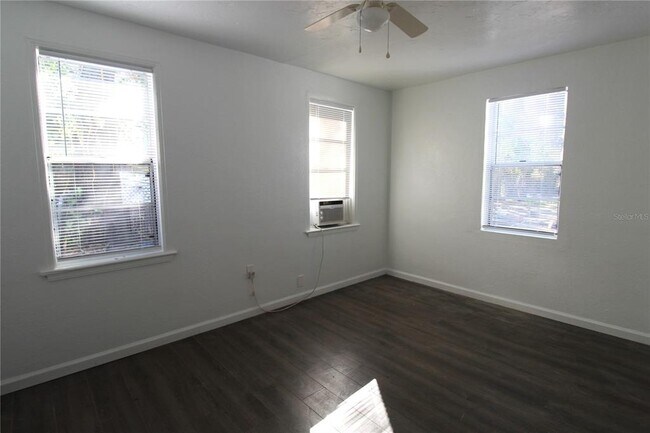 Building Photo - 2066 7th St