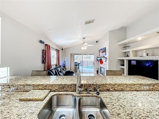 Building Photo - 14826 Lady Victoria Blvd