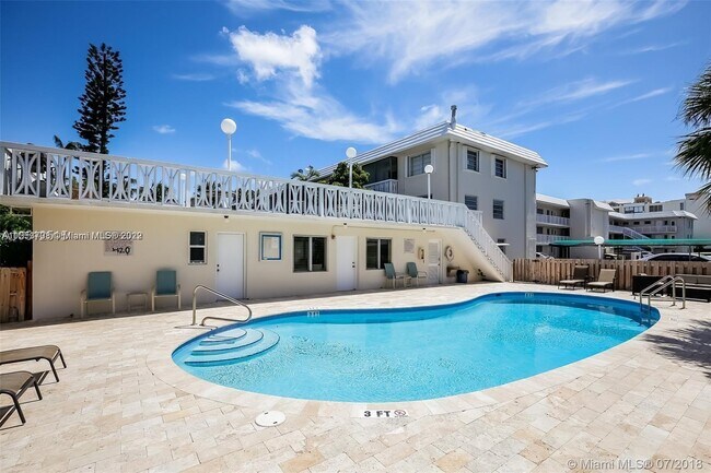 Building Photo - 200 Galen Dr