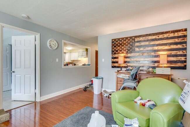 Building Photo - 9410 Lawrence Ct