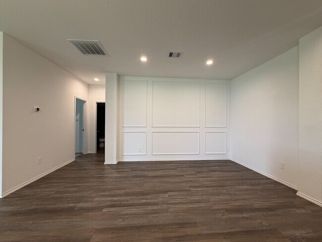 Building Photo - 3101 Emerald Ocean Dr
