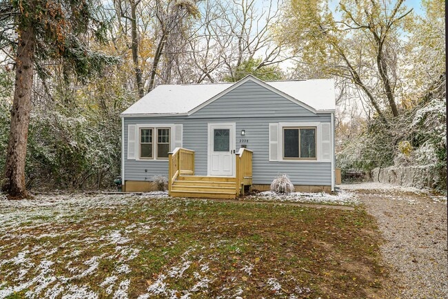 Primary Photo - 2228 Holt Ave