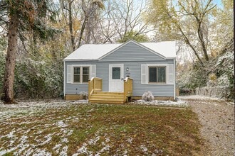 Building Photo - 2228 Holt Ave