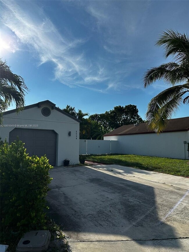 Primary Photo - 2450 SW 85th Ave