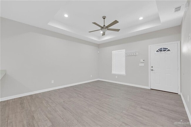 Building Photo - 22 Playa Dr