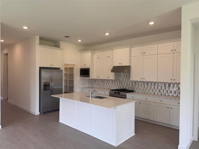 Building Photo - 6302 Symphony Wave Dr