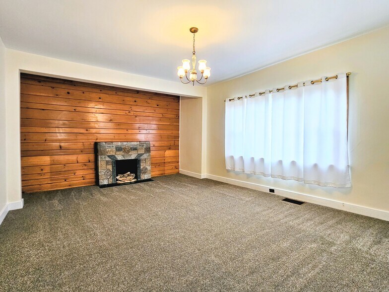 Building Photo - 2101 Heidelberg Ave