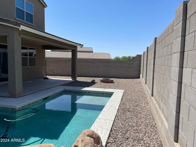 Building Photo - 2018 N 213th Dr