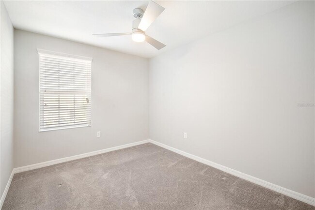 Building Photo - 7042 Summer Holly Pl