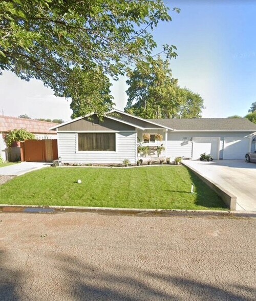 Primary Photo - 1122 Winther Blvd