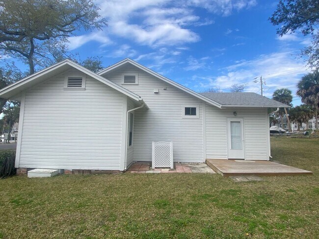 Building Photo - Charming 2Bed/1Ba Duplex w/Unmatched Massalina Bayou Views – Steps from Downtown Panama City's Vi...