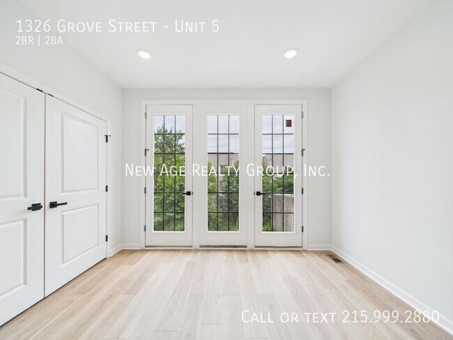 Building Photo - 1326 Grove St