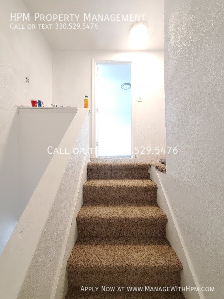 Building Photo - 394 Stanton Ave