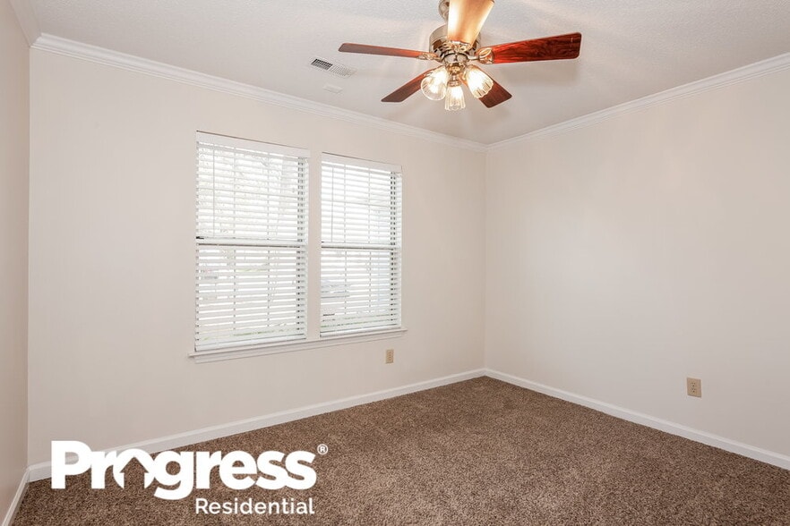 Building Photo - 3407 Mayhurst Dr