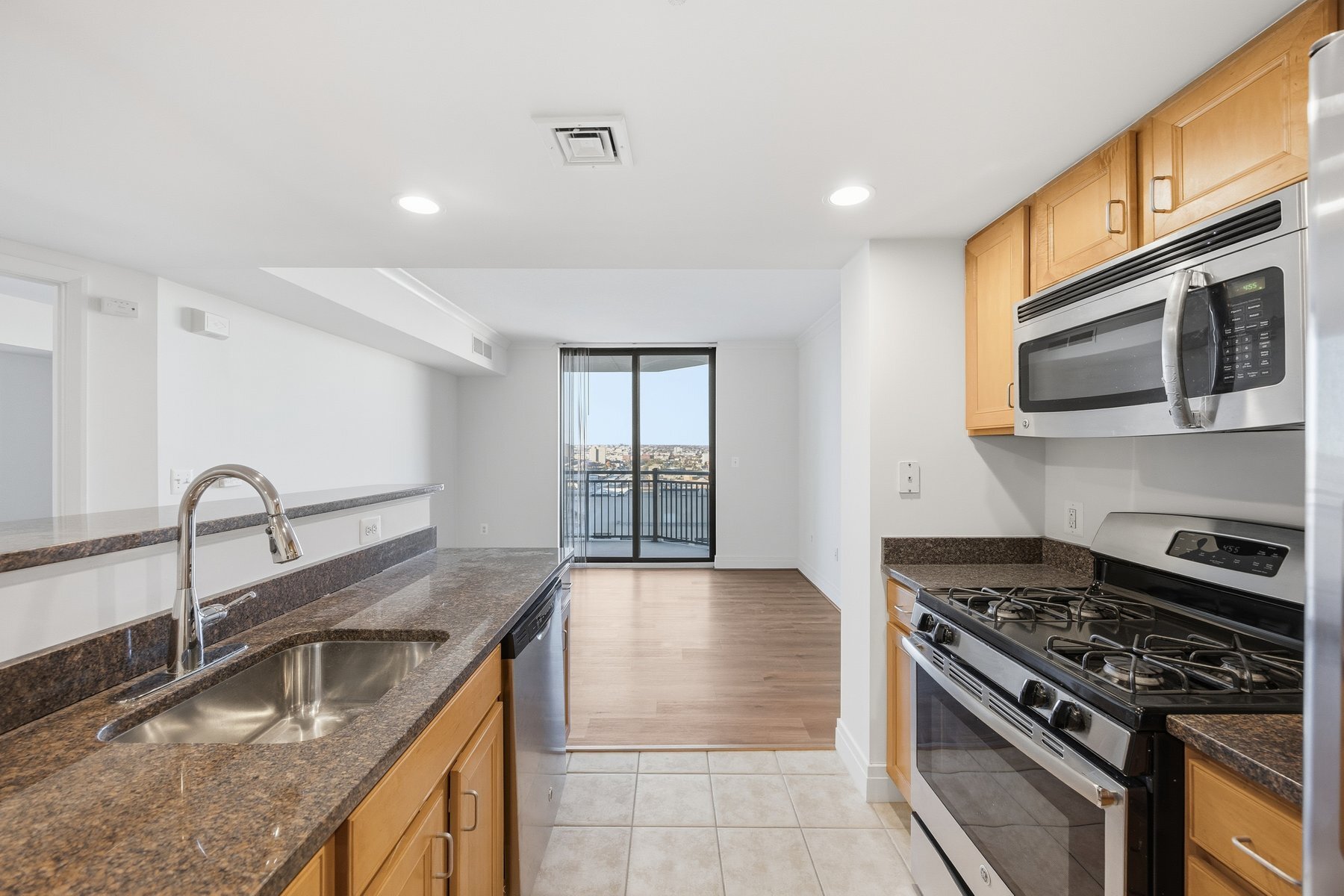 Building Photo - 414 Water St