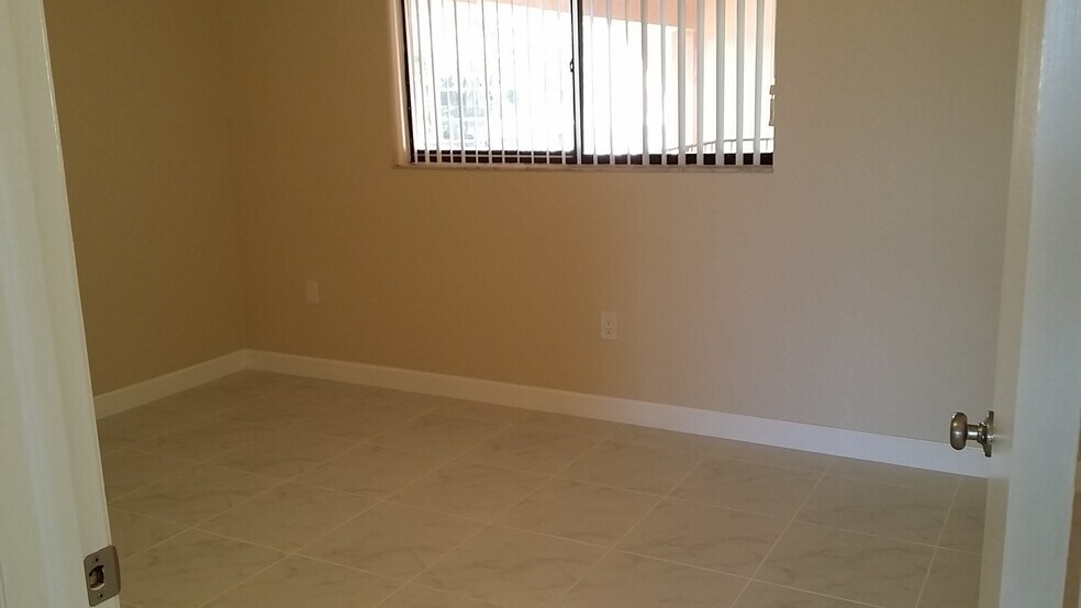 Bedroom 2 - 8520 SW 133rd Avenue Rd