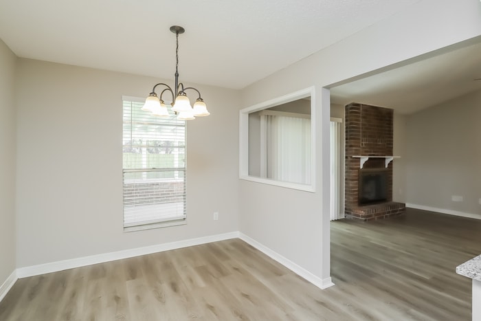 Building Photo - 2386 Dundee Ct E