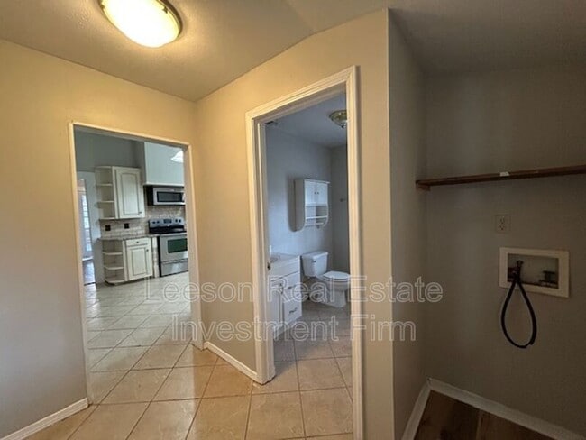 Building Photo - 6206 Colquitt Rd