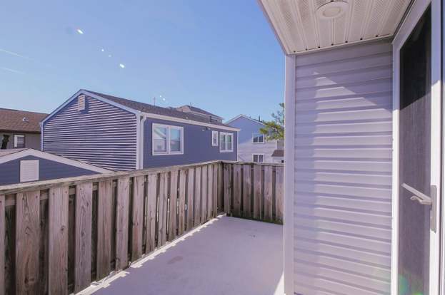 Building Photo - 100 Sheridan Square