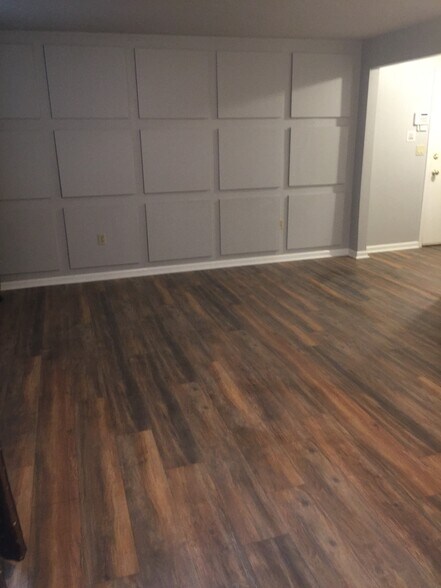 Building Photo - 5202 Halcyon Dr